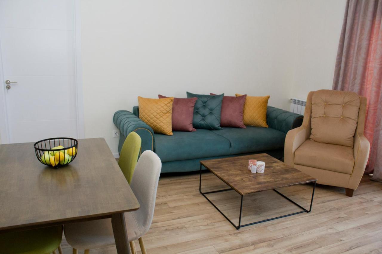 Aura Sameba, Luxury Apartment Tiflis Dış mekan fotoğraf
